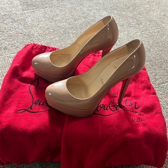 Christian Louboutin Bianca Platform Red Sole Pump, Nude Patent Leather - Picture 1 of 7